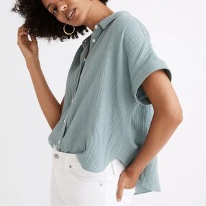 Madewell Lightspun Double-Gauze
Button-Up Shirt Blue Horizon - Size Medium